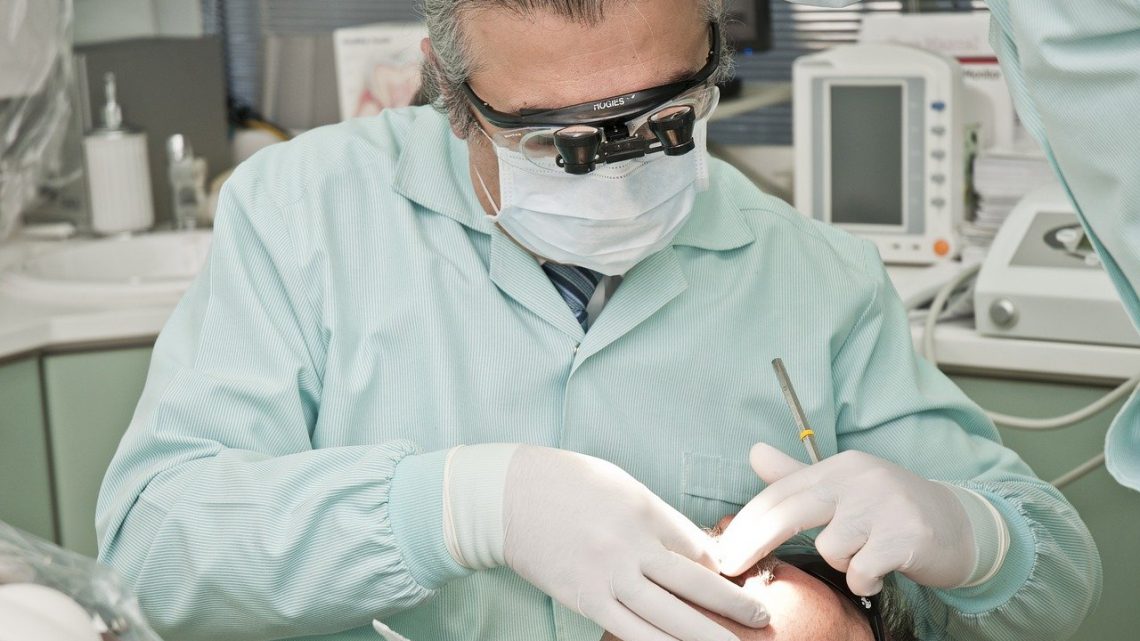 El doble implante dental que evita la periimplantitis